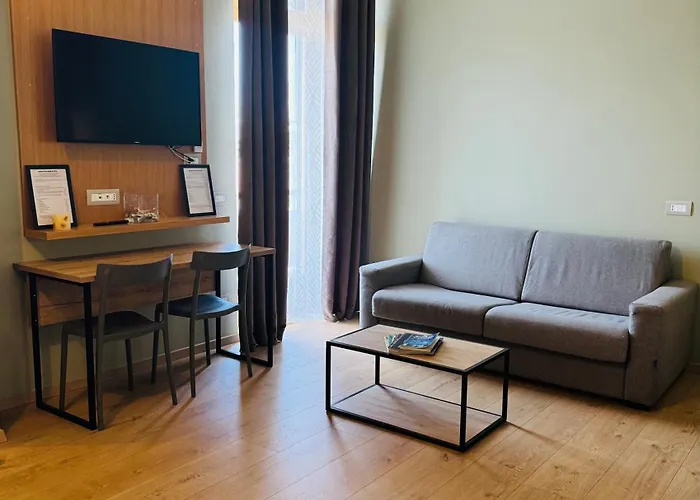 Manhattan Room & Suite
